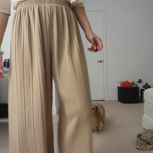OAK + FORT Cream Color Pull Up Waist Pleated Pants (Size M)